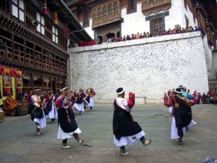 Bhutan - Taniec Mnichów podczas Festiwalu Trongsa