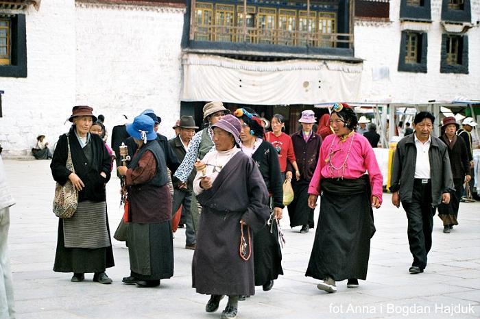 tybet_wyprawa_lhasa_przed_potala